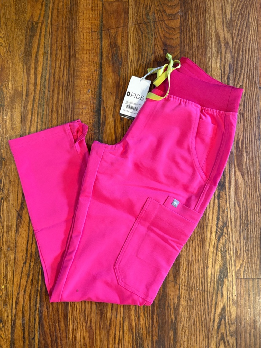 🎉NWT Yola Scrub Skinny Pants Figs Hot Pink with Neon Drawstring!